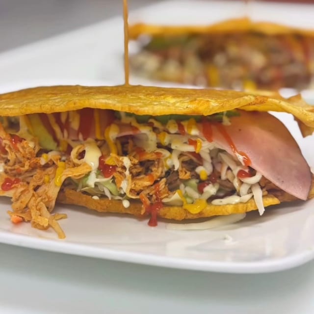 Patacon Mixto (2 Meats).