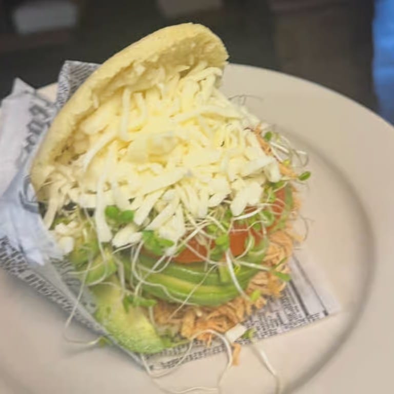Vegetarian Con Pollo Arepa.